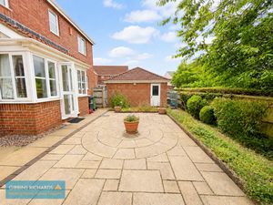 Patio - Garden- click for photo gallery